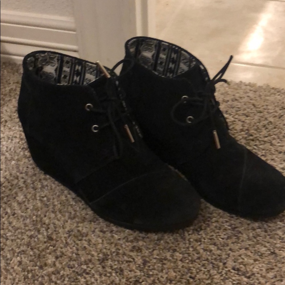 Black Tom wedge booties